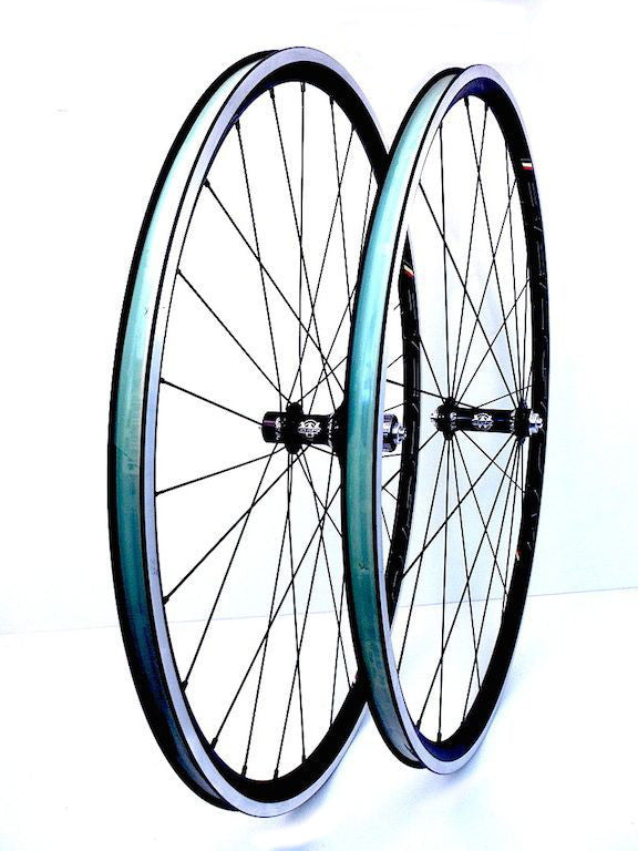 Andy’s HED Belgium C2 on White Industries T11