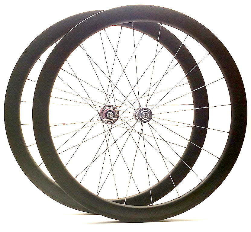 Cam's Neoretro Carbon Nextie on White Industries T11