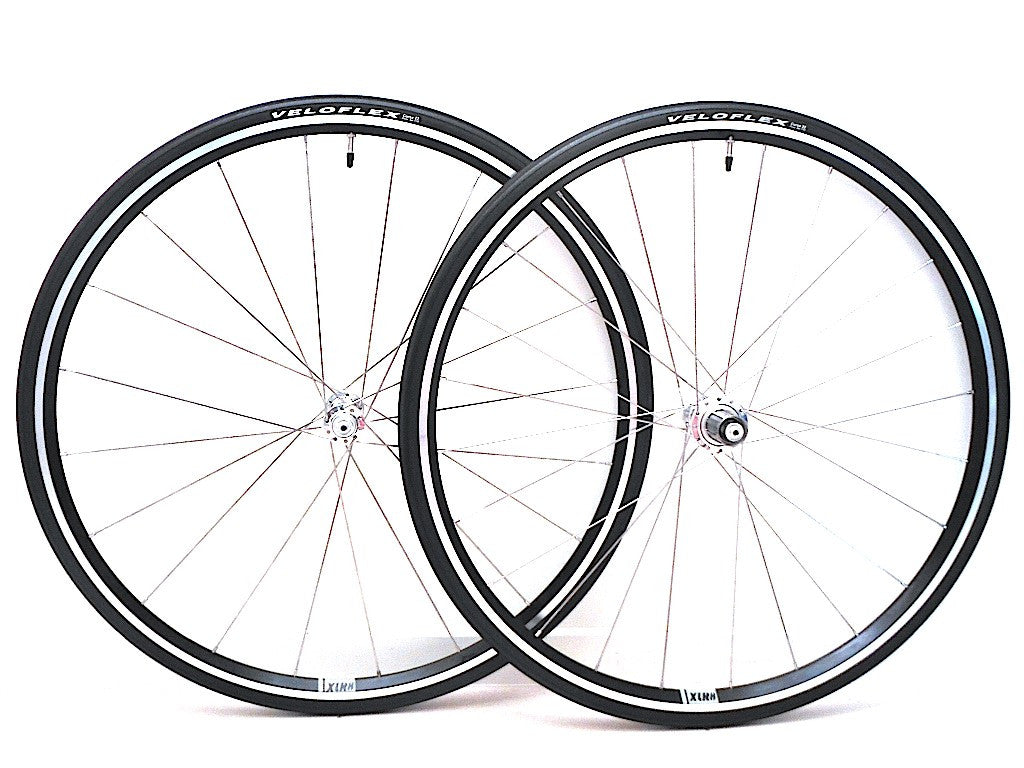 Rheicel’s Uber Light Alloy Tubeless Goodness! A23s on White Industries T11 Hubs.